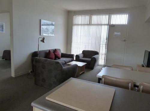 Glenelg Holiday Apartments - Corfu 200 meters to the beach Free Parking
