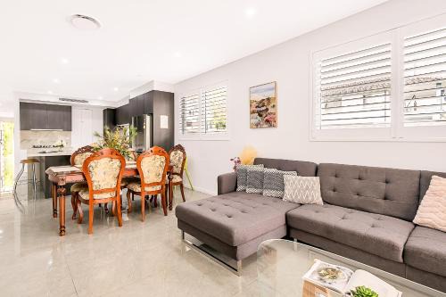 Blue Haven Retreat - Beverly Hills 208