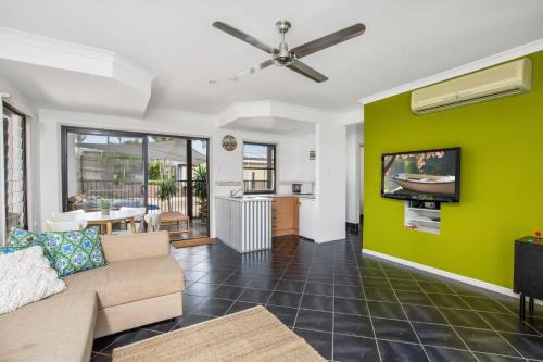 12 Tingira Close Rainbow Beach