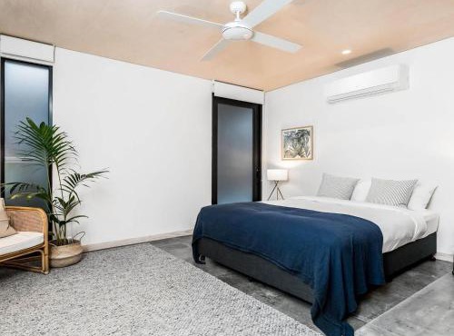 Tallowood - luxury beach house with pool & studio