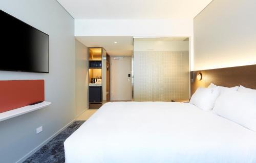 Holiday Inn Express Adelaide City Centre by IHG