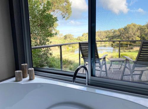 Messmates Luxury Eco Suites